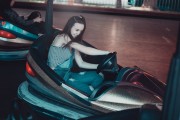 尋找神秘少女的游戲——免費(fèi)下載少女游戲，少女冒險(xiǎn)，自由選擇的神秘世界等待你探索！