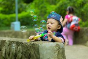 兒童游戲，一個(gè)讓孩子健康成長(zhǎng)的天地，促進(jìn)兒童健康成長(zhǎng)，全面了解和探索適合孩子的游戲玩法