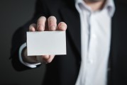 美媒稱拜登在民主黨人會議上發(fā)聲，“沒人能讓我出局，我會競選到底”