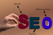 SEO設(shè)置在網(wǎng)站優(yōu)化中占有重要的地位。本文將從不同方面解析SEO設(shè)置的必要性，并提供一些基本的SEO設(shè)置策略。，提高網(wǎng)站排名，理解并實踐SEO設(shè)置的關(guān)鍵因素與策略