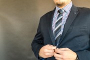 劉珺拜會香港金融管理局總裁余偉文
