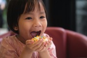 夢中喜悅，媳婦生了個(gè)女兒，夢中喜悅，喜迎女兒降臨