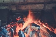 如何讓冰雪經(jīng)濟(jì)這團(tuán)“火”燒得更旺燒得更長久？