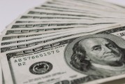 西格內特珠寶盤中異動 股價大漲5.06%報83.50美元
