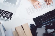 家族公司注冊(cè)攻略，孩子多大適合參與家族企業(yè)？家族企業(yè)傳承，注冊(cè)指南與孩子參與時(shí)機(jī)解析