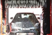 洗車精使用方法有哪些？這一產(chǎn)品對(duì)車輛清潔有何益處？