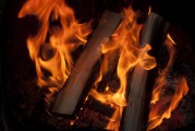 享受鬼泣5與堡壘之夜等熱門港服游戲的免費(fèi)下載體驗(yàn)！，在港服游戲免費(fèi)下載體驗(yàn)鬼泣5和堡壘之夜