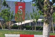 4月交付超2.8萬輛！實(shí)探小米汽車工廠！銷售：訂單大增，交付周期拉長(zhǎng)至45周！