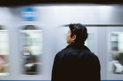 夢(mèng)中的時(shí)間緊迫，趕火車(chē)的焦慮與挑戰(zhàn)，夢(mèng)中的時(shí)間緊迫，趕火車(chē)的焦慮與挑戰(zhàn)