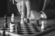 師徒游戲中下棋的妙趣與深意，師徒棋局，游戲中的趣味與哲理探索
