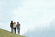 伊甸園的自由游戲，一場(chǎng)關(guān)于成長(zhǎng)與激情的游戲，伊甸園，在成長(zhǎng)與激情中尋找自我