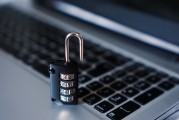 如何通過Google Analytics查詢網(wǎng)站流量？，一鍵掌握Google Analytics網(wǎng)站流量數(shù)據(jù)，提高運(yùn)營效率