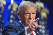 英媒：特朗普與丹麥?zhǔn)紫嗑透窳晏m島問(wèn)題進(jìn)行“激烈”通話