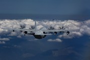 免費(fèi)飛行，探索無(wú)限天空的神秘之旅，無(wú)人飛機(jī)的極限之旅，自由探索宇宙的未知邊界