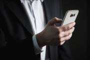 智能手機用戶手冊，如何通過查詢手機流量網(wǎng)站來優(yōu)化你的數(shù)據(jù)使用，在智能手機上優(yōu)化數(shù)據(jù)使用的簡單指南，通過查詢流量網(wǎng)站的方法