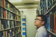 大學(xué)校長發(fā)問：如果梁文鋒讀博士，還有今天的DeepSeek嗎？