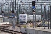夢(mèng)中的火車之旅，歸家的思緒與期盼