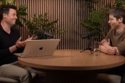 Sam Altman最新訪談：AI將發(fā)現(xiàn)新科學(xué)，未來AI伴侶無處不在，人形機(jī)器人街頭漫步