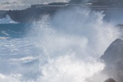 夢(mèng)中驚現(xiàn)洪水之波，夢(mèng)中洪水之波的驚現(xiàn)