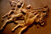 權(quán)力的游戲，游戲之王的榮耀，權(quán)力的游戲，史詩(shī)般的冒險(xiǎn)與斗爭(zhēng)
