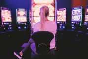 女生免費(fèi)游戲換裝攻略，讓你在游戲中更加酷炫，3款女生免費(fèi)換裝游戲推薦，讓裝扮變得更具個(gè)性