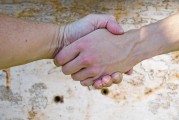 孕婦夢(mèng)到撿鴨蛋的寓意與解讀，孕婦夢(mèng)到撿鴨蛋的寓意與象征解讀