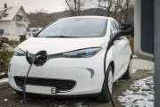 汽車早報(bào)｜問界汽車?yán)塾?jì)交付量達(dá)70萬(wàn)輛 特斯拉下調(diào)香港Model 3售價(jià)