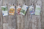 打造你的自由世界，免費打僵尸游戲的魅力與挑戰(zhàn)，構(gòu)建自由世界的終極挑戰(zhàn)，免費打僵尸游戲的魅力與樂趣