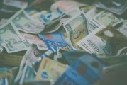 法國使用的貨幣及其在全球經(jīng)濟(jì)中的地位是什么？這種貨幣如何影響國際貿(mào)易和投資？