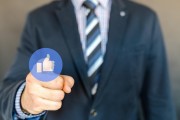 如何在Facebook上創(chuàng)建一個強大的個人品牌并成功推廣你的產(chǎn)品和服務？，五個步驟教你如何打造成功的個人品牌并在Facebook上推廣產(chǎn)品和服務
