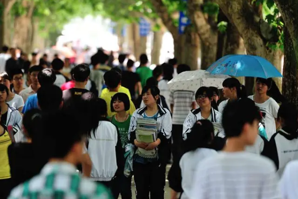 高考400分很測刻土凱科氣穿黑才率消差嗎