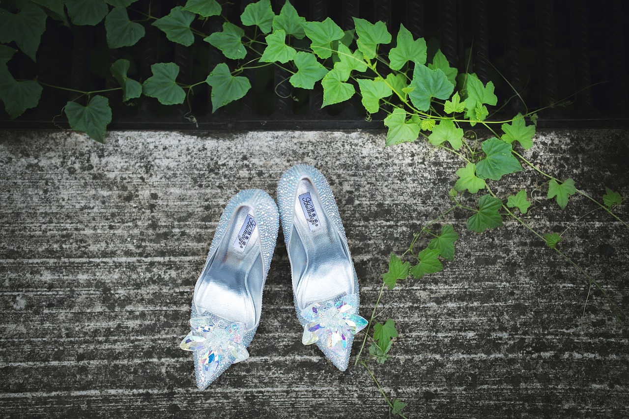 夢中見證友情的盛典——夢到朋友結(jié)婚的感悟