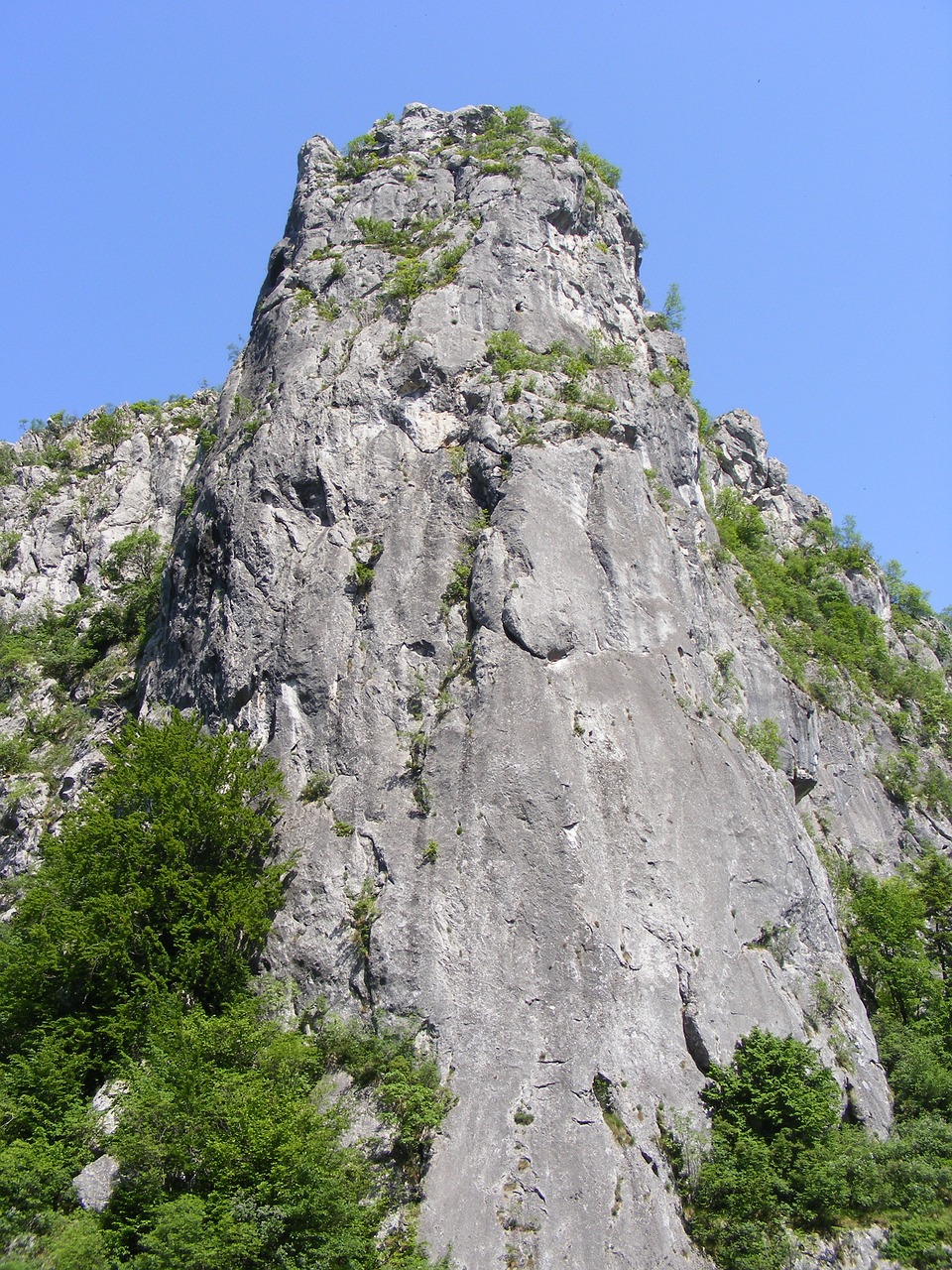 夢到陡峭的爬山之旅，寓意與解讀