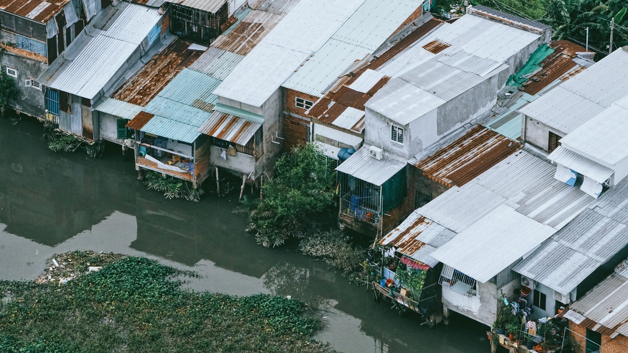 中共中央：加快建立租購并舉的住房制度，加快構建房地產(chǎn)發(fā)展新模式