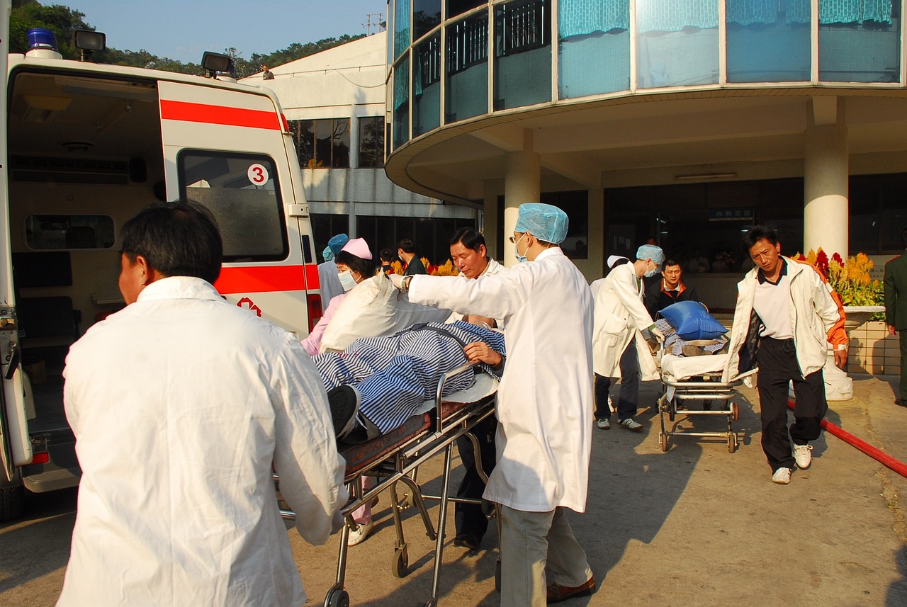 夢(mèng)到120救護(hù)車(chē)，生命的呼喚與守護(hù)