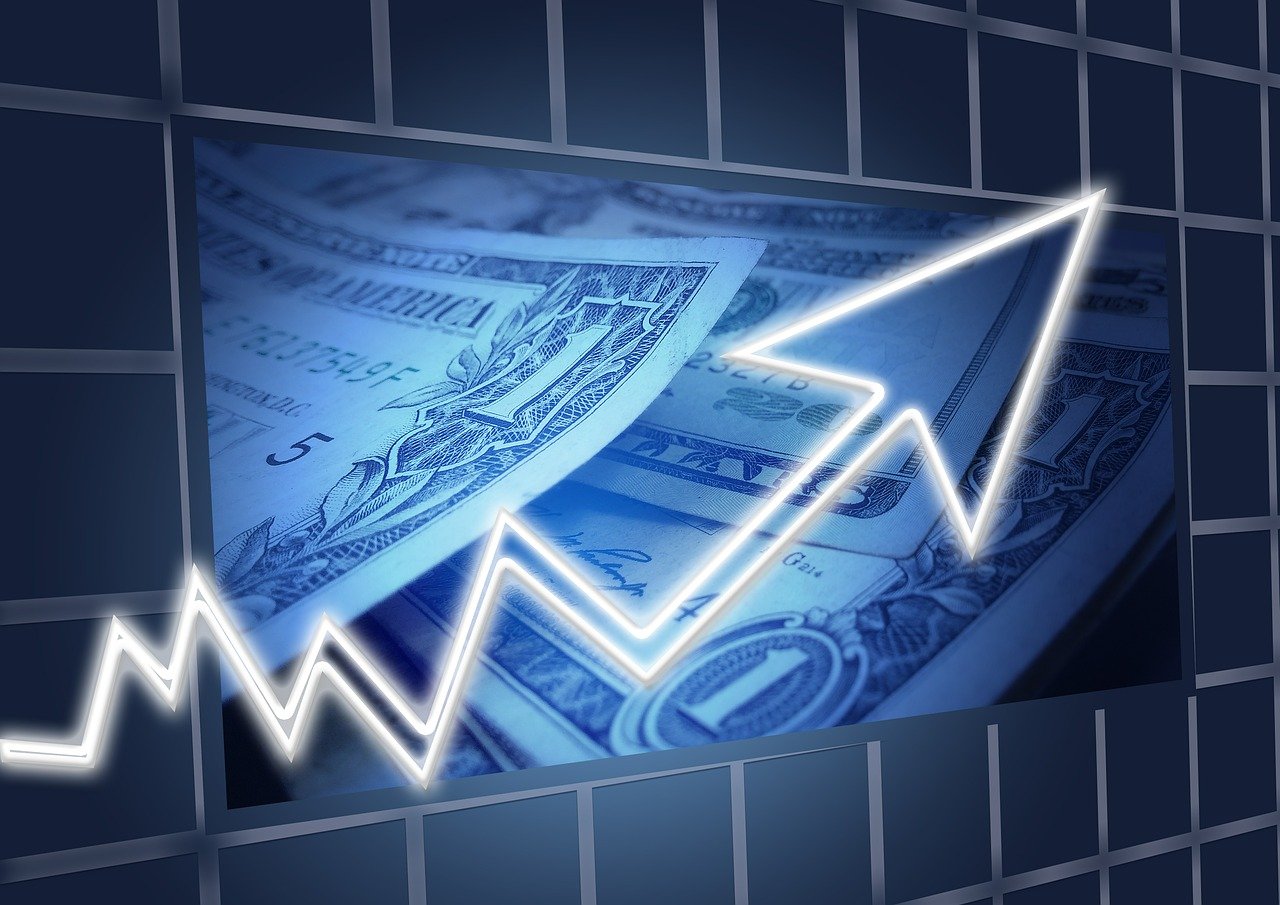 英偉達(dá)下跌5.18%，報(bào)119.1美元/股