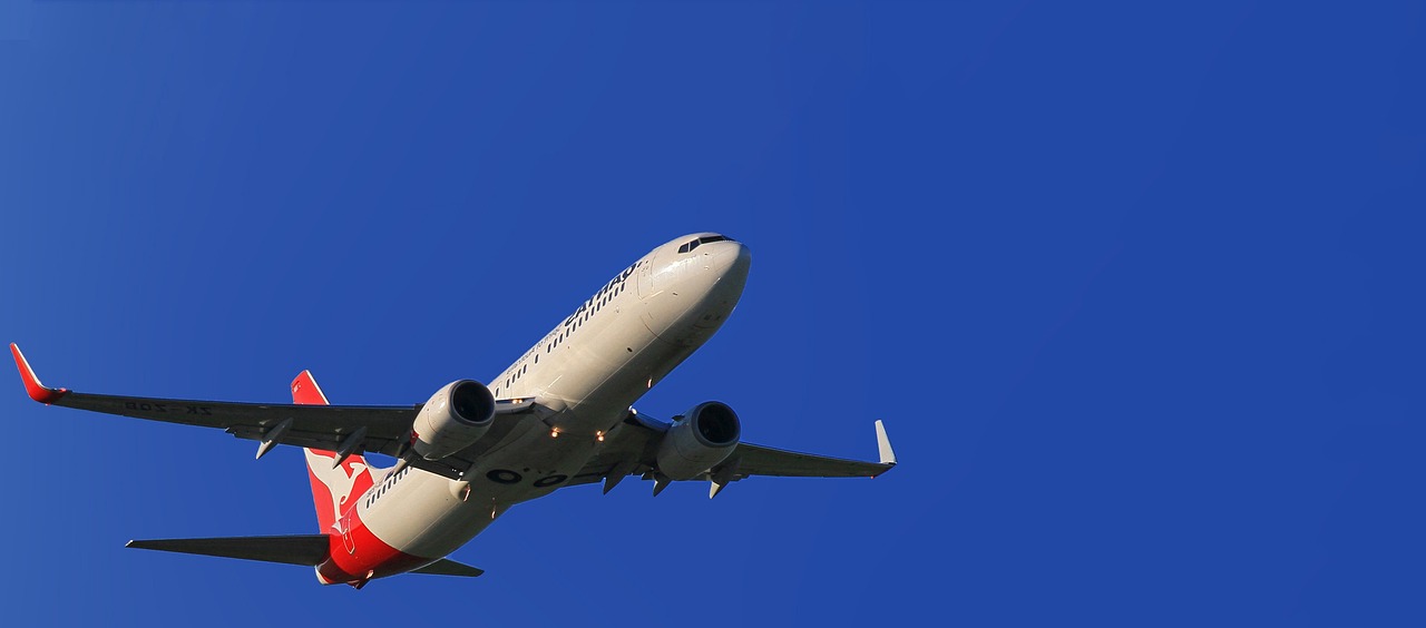 飛翔之旅，夢到坐飛機旅游的奇妙體驗