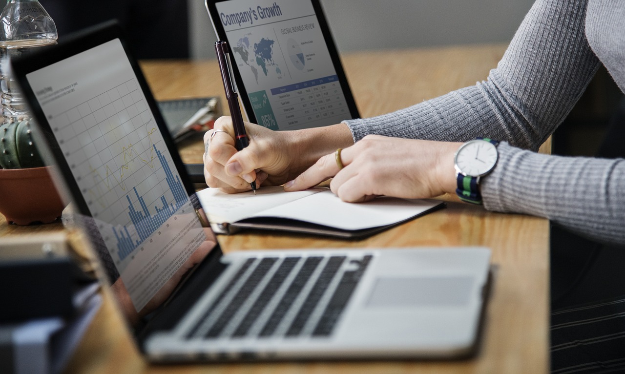 剖析在進(jìn)行數(shù)據(jù)分析時(shí)如何利用 Analytics 網(wǎng)站流量
