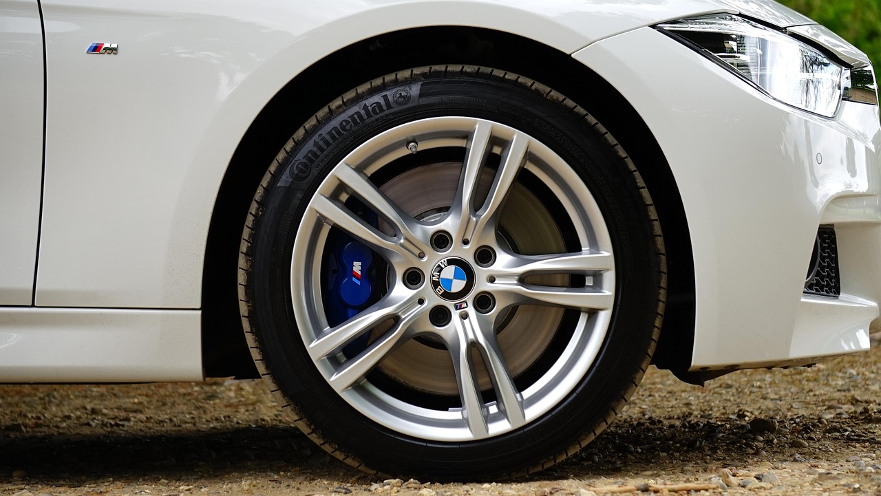 汽車專業(yè)網(wǎng)站排名，揭秘汽車行業(yè)信息平臺(tái)的實(shí)力榜單