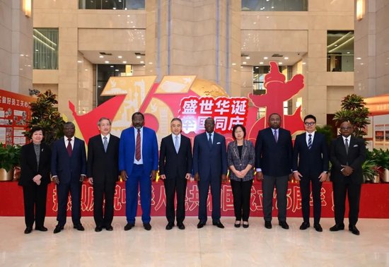 中國(guó)農(nóng)業(yè)銀行董事長(zhǎng)谷澍會(huì)見中剛非洲銀行董事長(zhǎng)安德利一行