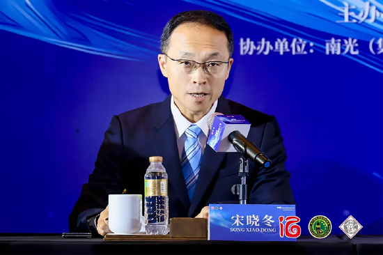 首屆白酒國(guó)際調(diào)酒大賽成功舉辦，開(kāi)啟酒文化融合新紀(jì)元