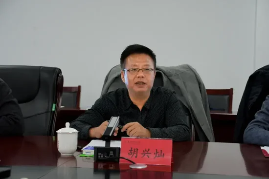 攜手打造政校企科技創(chuàng)新平臺！貴州理工學院與六盤水市政府簽署合作協(xié)議