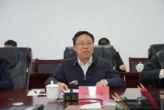 攜手打造政校企科技創(chuàng)新平臺！貴州理工學院與六盤水市政府簽署合作協(xié)議