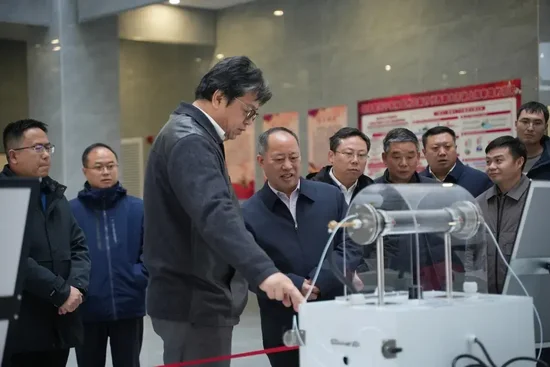 攜手打造政校企科技創(chuàng)新平臺！貴州理工學院與六盤水市政府簽署合作協(xié)議