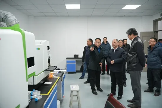 攜手打造政校企科技創(chuàng)新平臺！貴州理工學院與六盤水市政府簽署合作協(xié)議