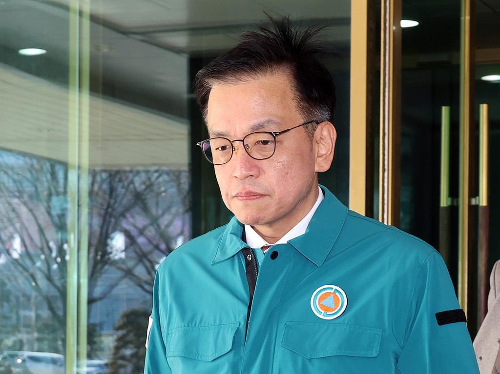 僅2人獲救 韓客機失事前6分鐘詳情公布 幸存者問：發(fā)生了什么？