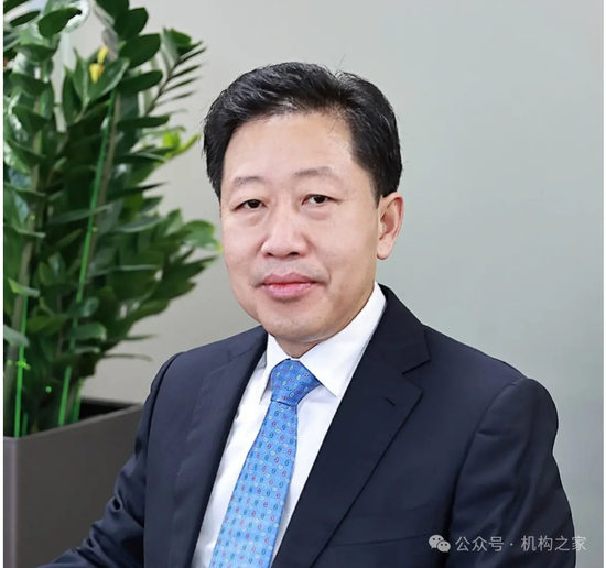 履新招商銀行首席風險官后 鐘德勝再升任該行黨委副書記