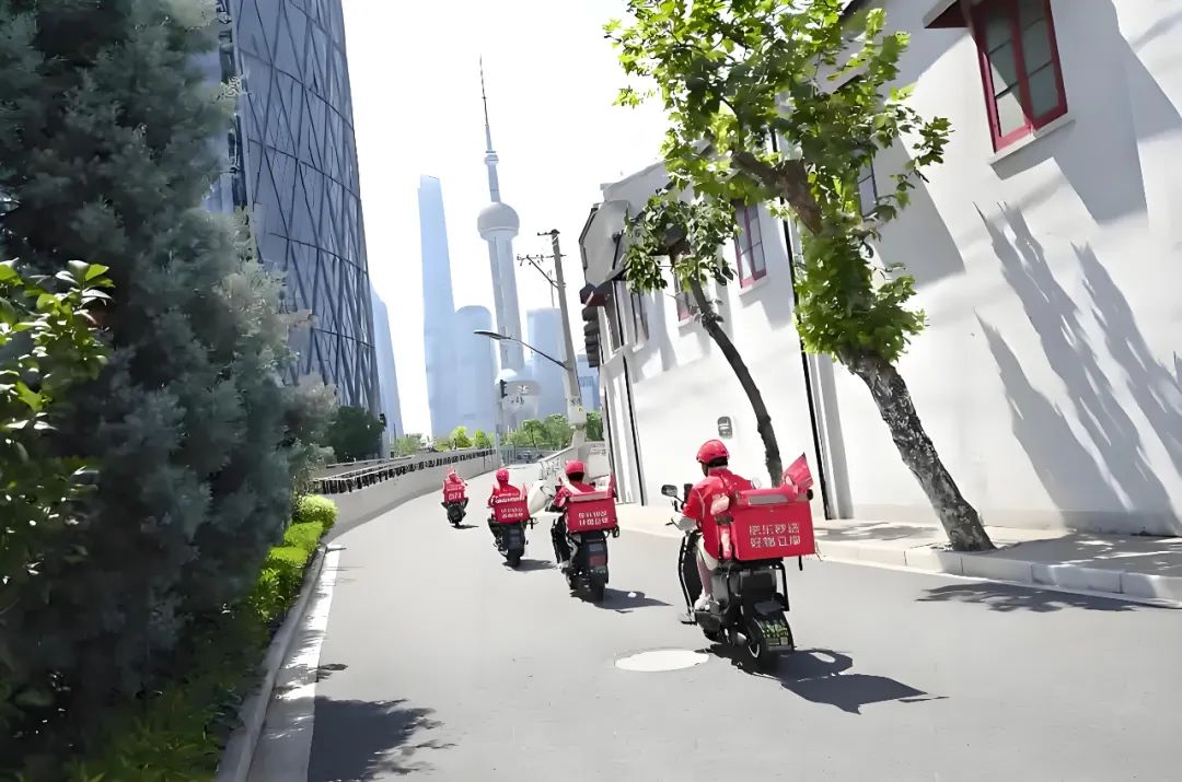 一場“奇襲”背后，京東到底在焦慮什么？