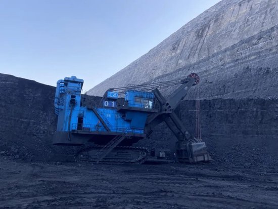 全球首臺(tái)！禾望變頻器助力220T純電動(dòng)礦用自卸車下線