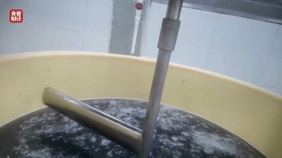 3·15晚會(huì)丨“保水蝦仁”，浮出水面！1斤蝦仁7兩冰……